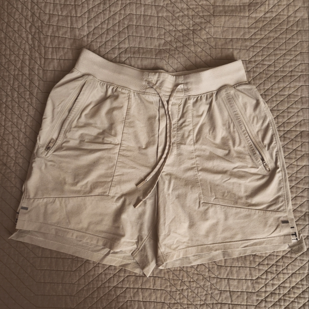 Lululemon License to Train Short 5” Mens, Size S, Vapor
